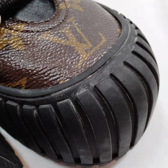 Louis Vuitton Boots Women Dark Brown Leather (calf) 660-073025 - Picture 5 of 9